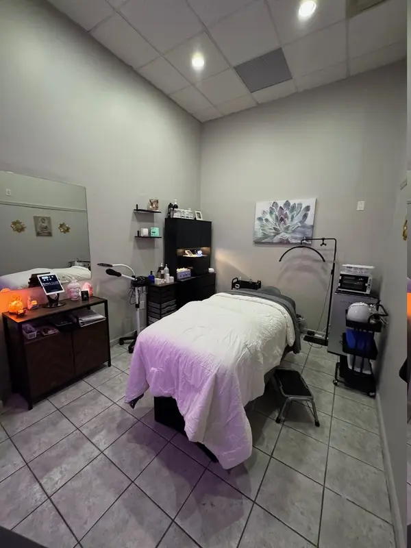Relaxing spa room at Royal Glow Beauty & Esthetics in Boardman, Ohio