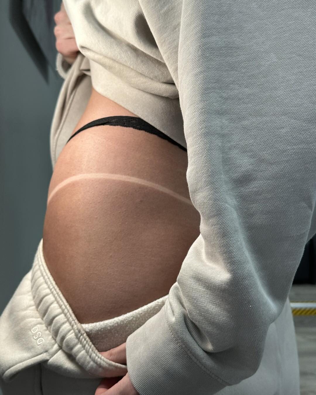 Professional spray tan results at Royal Glow Beauty & Esthetics in Boardman, Ohio